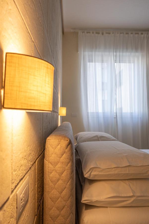 Oronti Accommodations Λέτσε Εξωτερικό φωτογραφία