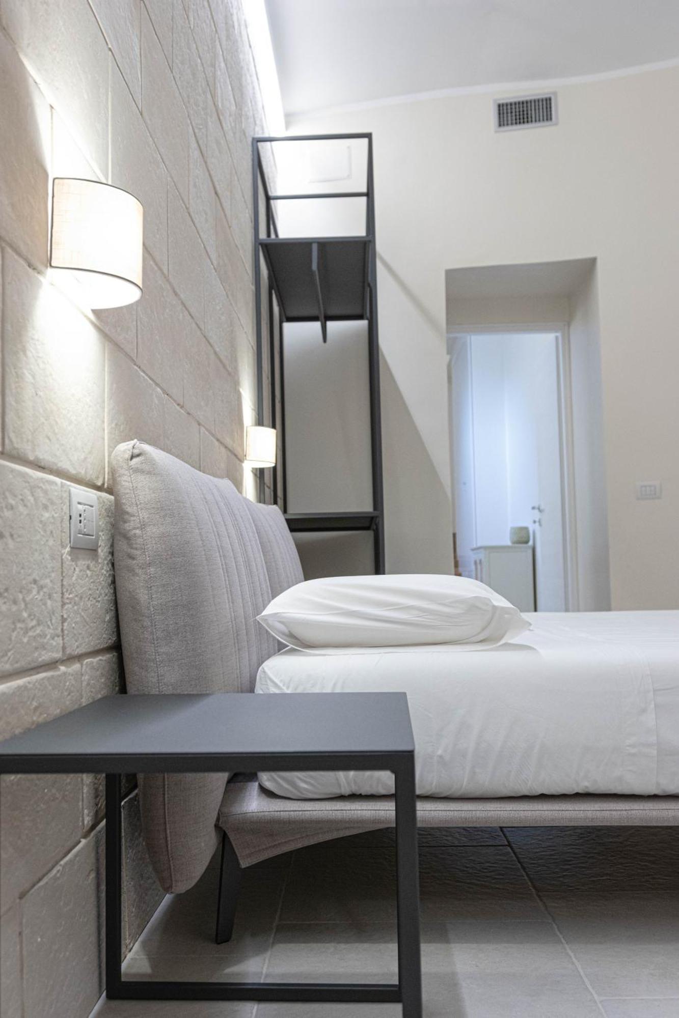 Oronti Accommodations Λέτσε Εξωτερικό φωτογραφία
