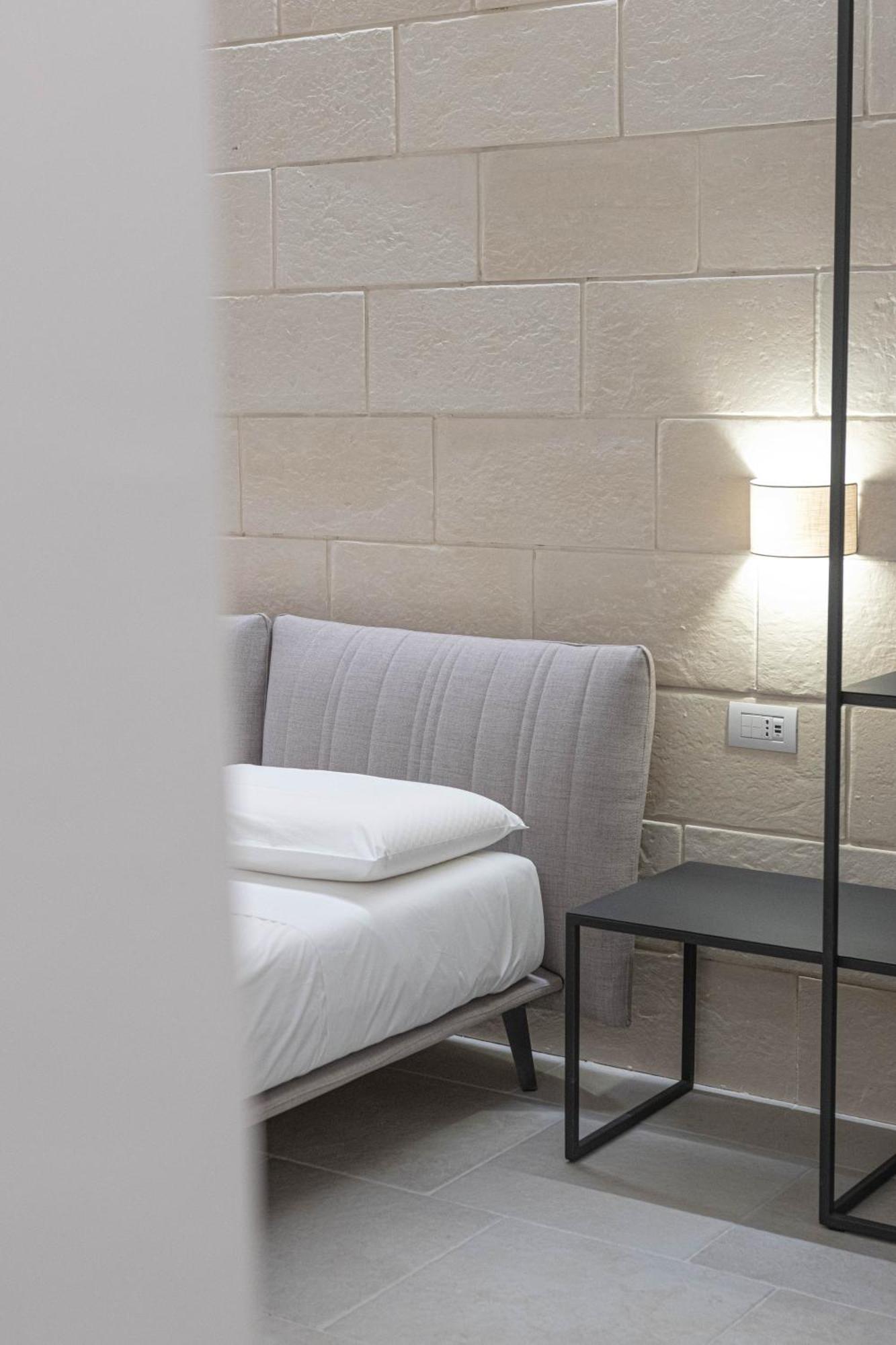 Oronti Accommodations Λέτσε Εξωτερικό φωτογραφία
