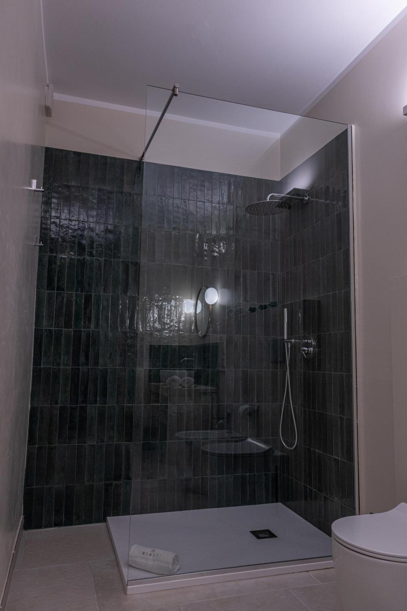 Oronti Accommodations Λέτσε Εξωτερικό φωτογραφία